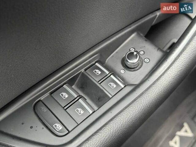 Черный Ауди А4, объемом двигателя 2 л и пробегом 140 тыс. км за 19900 $, фото 12 на Automoto.ua