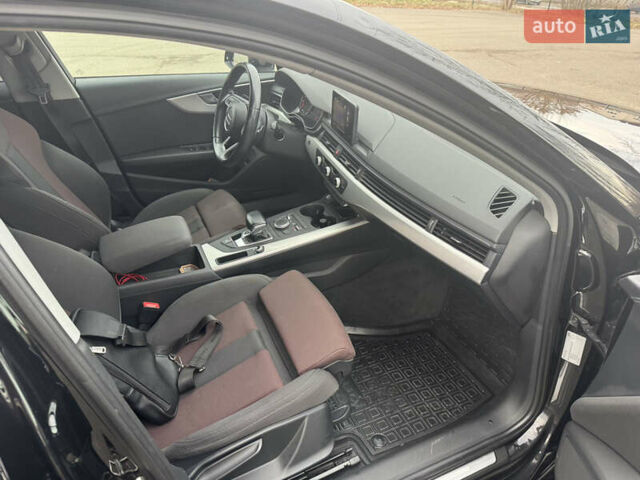 Черный Ауди А4, объемом двигателя 2 л и пробегом 140 тыс. км за 19500 $, фото 6 на Automoto.ua