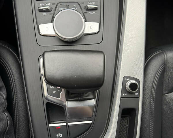 Черный Ауди А4, объемом двигателя 1.98 л и пробегом 98 тыс. км за 17500 $, фото 12 на Automoto.ua