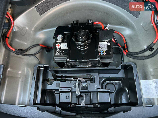 Черный Ауди А4, объемом двигателя 2 л и пробегом 155 тыс. км за 16000 $, фото 52 на Automoto.ua