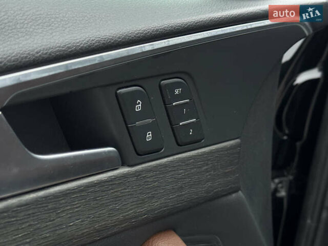 Чорний Ауді А4, об'ємом двигуна 1.98 л та пробігом 65 тис. км за 20000 $, фото 50 на Automoto.ua