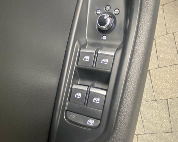 Черный Ауди А4, объемом двигателя 1.98 л и пробегом 148 тыс. км за 17000 $, фото 52 на Automoto.ua