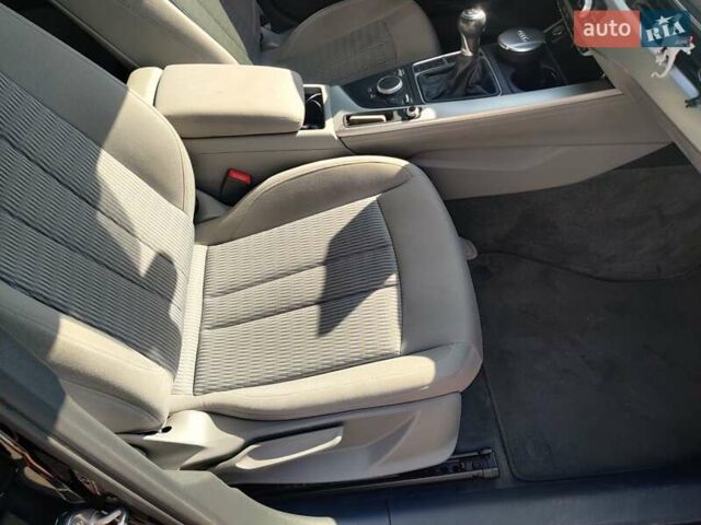 Чорний Ауді А4, об'ємом двигуна 1.97 л та пробігом 155 тис. км за 22500 $, фото 11 на Automoto.ua