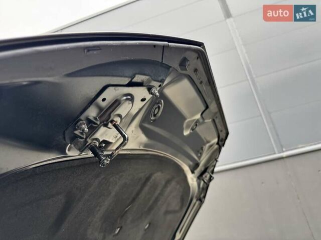 Черный Ауди А4, объемом двигателя 2 л и пробегом 209 тыс. км за 16950 $, фото 58 на Automoto.ua