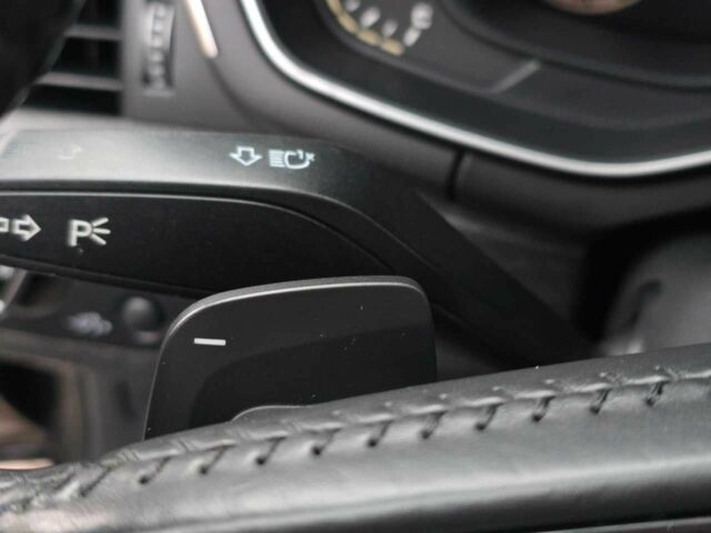 Чорний Ауді А4, об'ємом двигуна 2 л та пробігом 176 тис. км за 17699 $, фото 12 на Automoto.ua