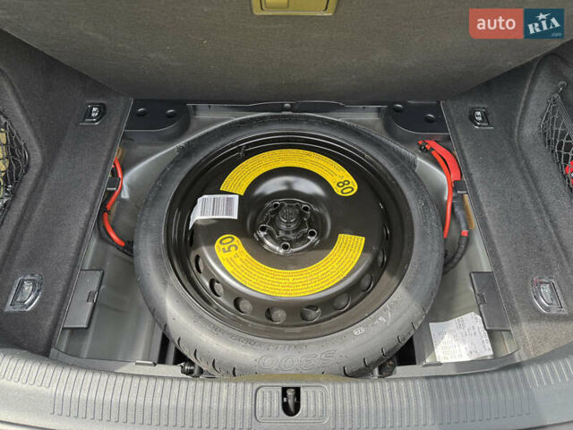 Черный Ауди А4, объемом двигателя 1.98 л и пробегом 276 тыс. км за 14200 $, фото 9 на Automoto.ua