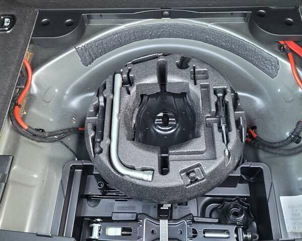 Чорний Ауді А4, об'ємом двигуна 2 л та пробігом 88 тис. км за 19500 $, фото 30 на Automoto.ua