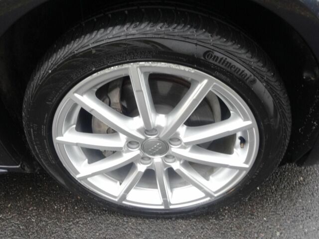 Черный Ауди А4, объемом двигателя 2 л и пробегом 80 тыс. км за 13500 $, фото 8 на Automoto.ua