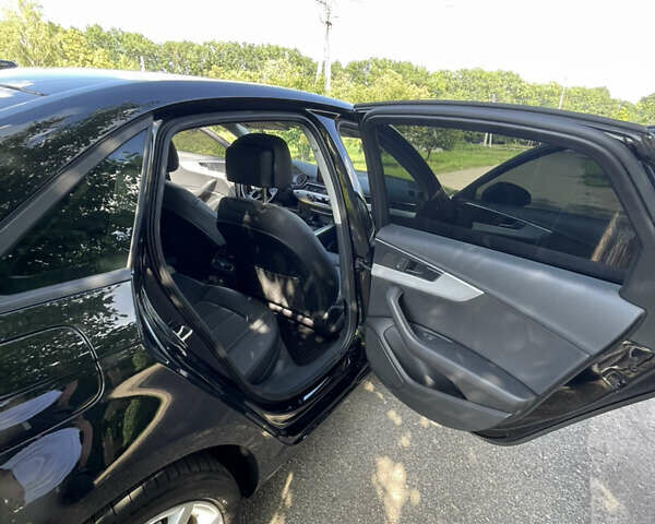 Черный Ауди А4, объемом двигателя 2.02 л и пробегом 120 тыс. км за 18600 $, фото 11 на Automoto.ua