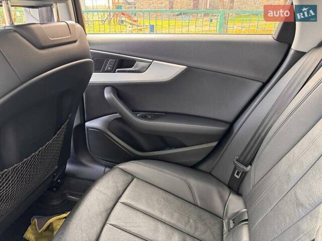 Черный Ауди А4, объемом двигателя 2 л и пробегом 140 тыс. км за 17600 $, фото 50 на Automoto.ua