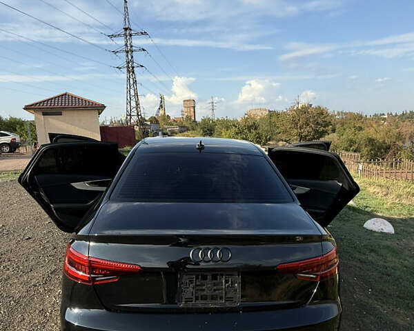 Ауді А4 2017 у Кривому Розі на Automoto.ua Чорний Ауді А4, об'ємом двигуна 1.98 л та пробігом 286 тис. км за 18500 $, фото 10 на Automoto.ua