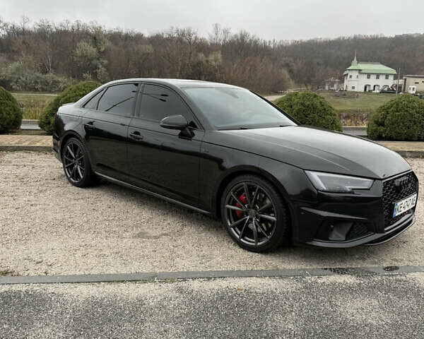 Черный Ауди А4, объемом двигателя 1.98 л и пробегом 126 тыс. км за 21000 $, фото 6 на Automoto.ua