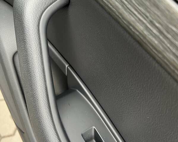 Черный Ауди А4, объемом двигателя 1.98 л и пробегом 61 тыс. км за 19850 $, фото 123 на Automoto.ua