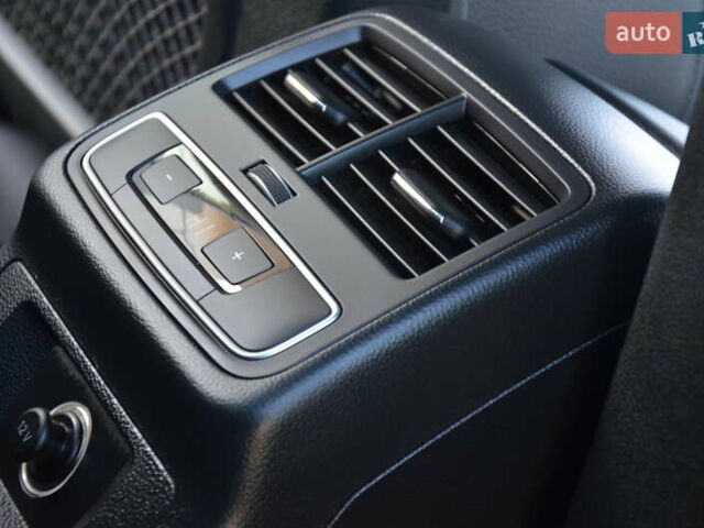 Черный Ауди А4, объемом двигателя 2 л и пробегом 169 тыс. км за 16950 $, фото 58 на Automoto.ua