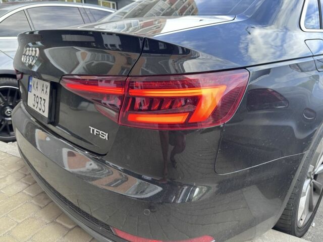 Черный Ауди А4, объемом двигателя 2 л и пробегом 212 тыс. км за 15999 $, фото 9 на Automoto.ua