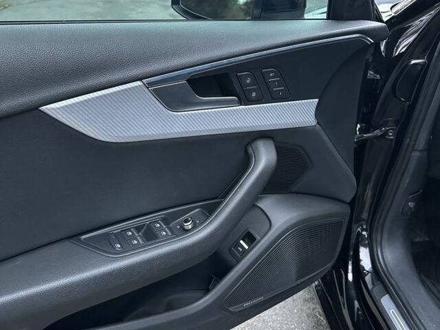 Черный Ауди А4, объемом двигателя 2 л и пробегом 195 тыс. км за 21999 $, фото 17 на Automoto.ua