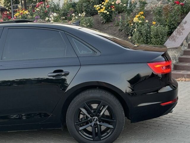 Черный Ауди А4, объемом двигателя 2 л и пробегом 226 тыс. км за 15700 $, фото 2 на Automoto.ua