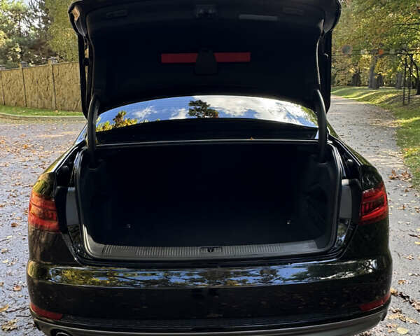 Чорний Ауді А4, об'ємом двигуна 1.97 л та пробігом 192 тис. км за 20800 $, фото 11 на Automoto.ua