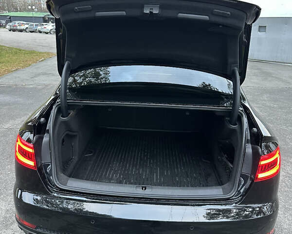 Черный Ауди А4, объемом двигателя 2 л и пробегом 195 тыс. км за 21999 $, фото 5 на Automoto.ua