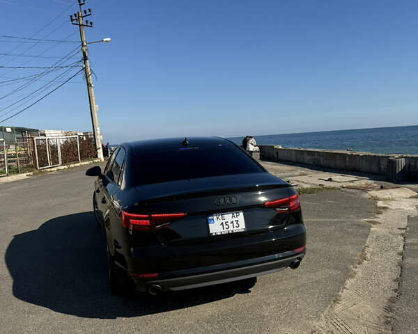 Ауді А4 2017 у Кривому Розі на Automoto.ua Чорний Ауді А4, об'ємом двигуна 1.98 л та пробігом 286 тис. км за 18500 $, фото 5 на Automoto.ua