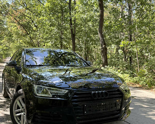 Ауді А4 2017 у Кривому Розі на Automoto.ua Чорний Ауді А4, об'ємом двигуна 1.98 л та пробігом 286 тис. км за 18500 $, фото 8 на Automoto.ua