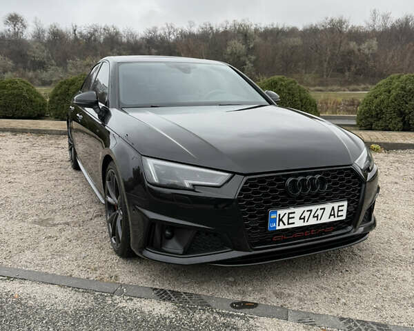 Черный Ауди А4, объемом двигателя 1.98 л и пробегом 126 тыс. км за 21000 $, фото 5 на Automoto.ua