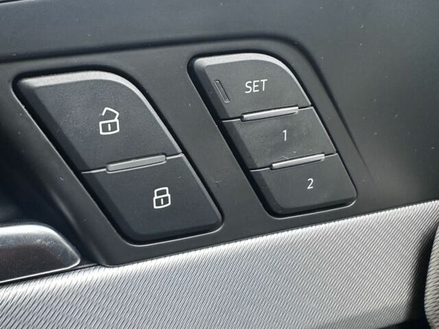 Черный Ауди А4, объемом двигателя 2 л и пробегом 212 тыс. км за 15999 $, фото 20 на Automoto.ua