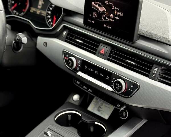 Черный Ауди А4, объемом двигателя 1.98 л и пробегом 132 тыс. км за 17500 $, фото 9 на Automoto.ua