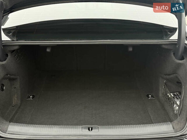 Черный Ауди А4, объемом двигателя 2 л и пробегом 188 тыс. км за 16700 $, фото 7 на Automoto.ua