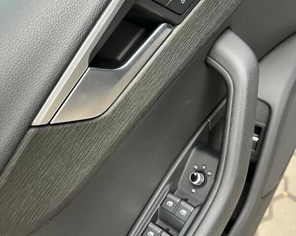 Черный Ауди А4, объемом двигателя 1.98 л и пробегом 61 тыс. км за 19850 $, фото 67 на Automoto.ua