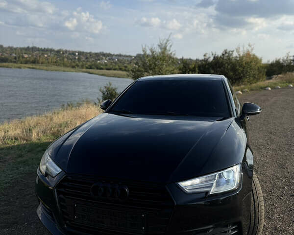 Ауді А4 2017 у Кривому Розі на Automoto.ua Чорний Ауді А4, об'ємом двигуна 1.98 л та пробігом 286 тис. км за 18500 $, фото 9 на Automoto.ua