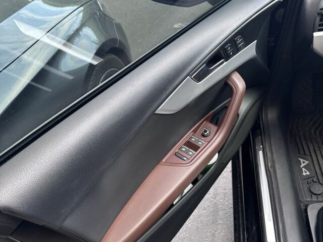 Черный Ауди А4, объемом двигателя 2 л и пробегом 212 тыс. км за 15999 $, фото 14 на Automoto.ua