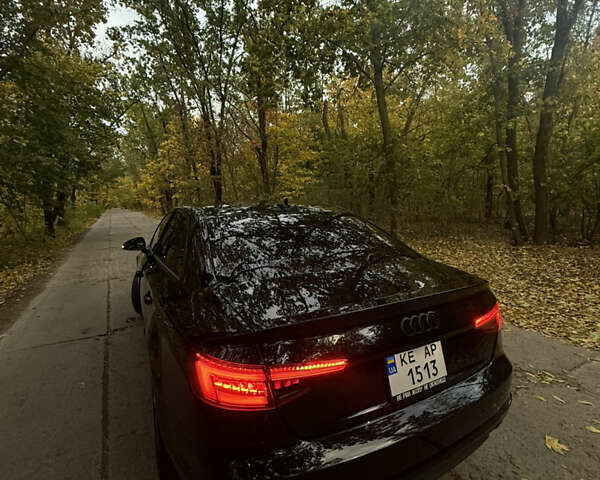 Ауді А4 2017 у Кривому Розі на Automoto.ua Чорний Ауді А4, об'ємом двигуна 1.98 л та пробігом 286 тис. км за 18500 $, фото 7 на Automoto.ua