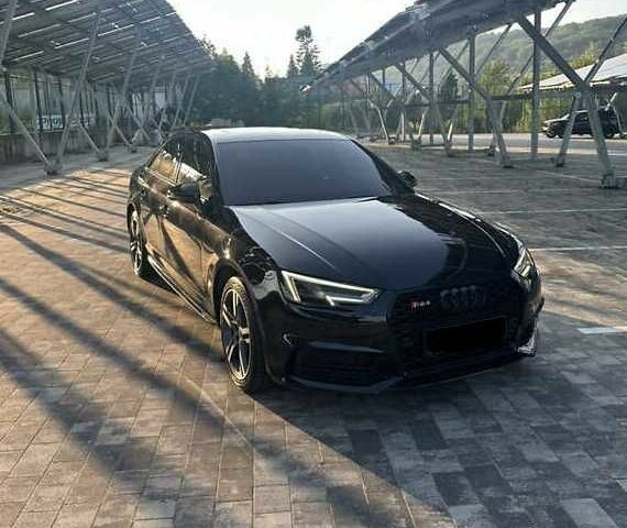 Черный Ауди А4, объемом двигателя 2 л и пробегом 91 тыс. км за 15500 $, фото 2 на Automoto.ua