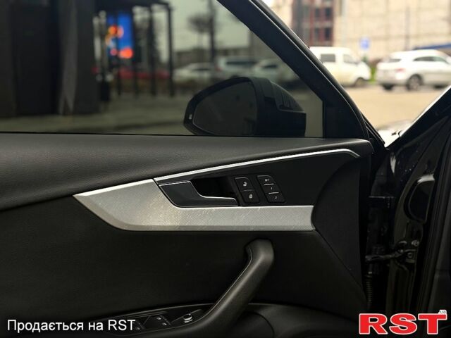 Черный Ауди А4, объемом двигателя 2 л и пробегом 180 тыс. км за 17900 $, фото 5 на Automoto.ua