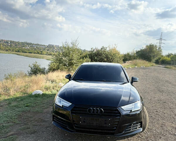 Чорний Ауді А4, об'ємом двигуна 1.98 л та пробігом 180 тис. км за 19000 $, фото 2 на Automoto.ua