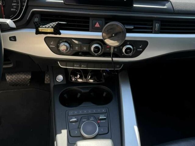 Черный Ауди А4, объемом двигателя 1.4 л и пробегом 106 тыс. км за 20999 $, фото 2 на Automoto.ua