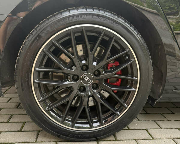 Черный Ауди А4, объемом двигателя 1.98 л и пробегом 125 тыс. км за 22000 $, фото 7 на Automoto.ua