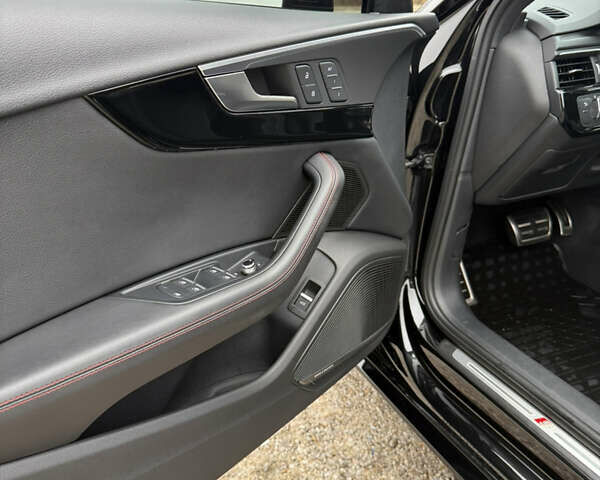 Черный Ауди А4, объемом двигателя 1.98 л и пробегом 126 тыс. км за 21000 $, фото 20 на Automoto.ua