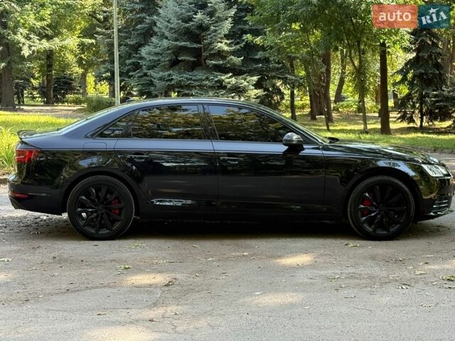 Черный Ауди А4, объемом двигателя 2 л и пробегом 190 тыс. км за 16900 $, фото 3 на Automoto.ua