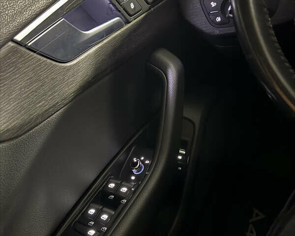 Черный Ауди А4, объемом двигателя 2 л и пробегом 109 тыс. км за 20000 $, фото 15 на Automoto.ua