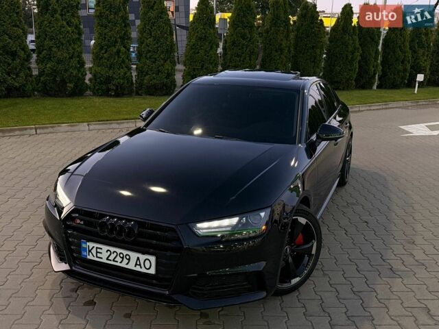 Чорний Ауді А4, об'ємом двигуна 1.98 л та пробігом 132 тис. км за 21000 $, фото 1 на Automoto.ua