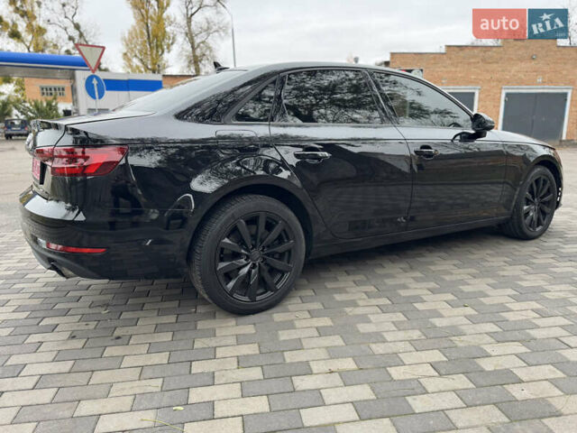 Черный Ауди А4, объемом двигателя 2 л и пробегом 175 тыс. км за 15500 $, фото 9 на Automoto.ua