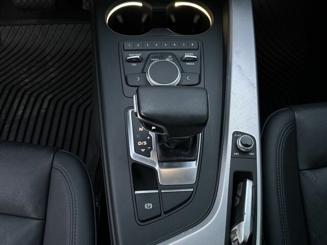 Черный Ауди А4, объемом двигателя 2 л и пробегом 110 тыс. км за 18000 $, фото 5 на Automoto.ua