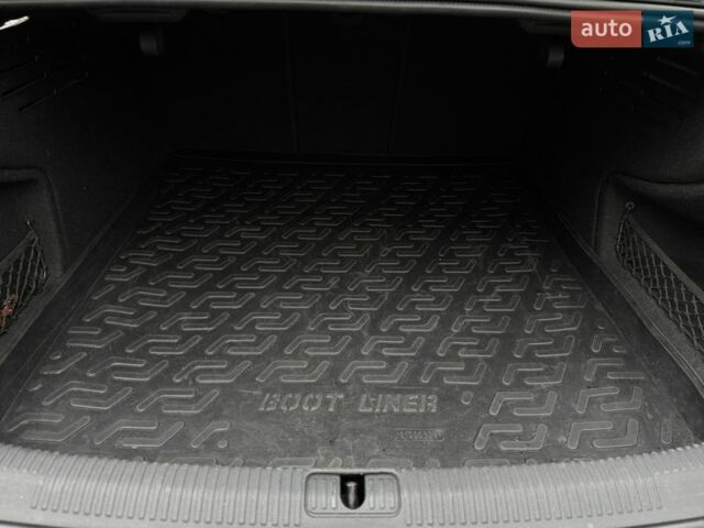 Черный Ауди А4, объемом двигателя 1.98 л и пробегом 113 тыс. км за 21000 $, фото 53 на Automoto.ua