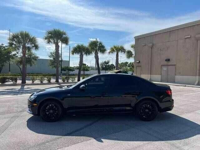 Черный Ауди А4, объемом двигателя 2 л и пробегом 62 тыс. км за 5600 $, фото 1 на Automoto.ua