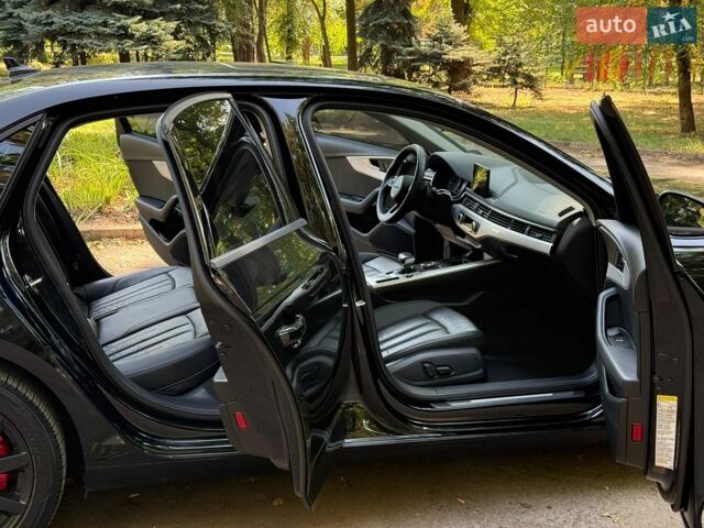 Черный Ауди А4, объемом двигателя 2 л и пробегом 190 тыс. км за 16900 $, фото 10 на Automoto.ua