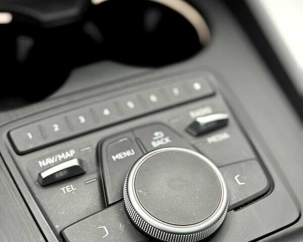 Черный Ауди А4, объемом двигателя 1.98 л и пробегом 132 тыс. км за 17500 $, фото 13 на Automoto.ua