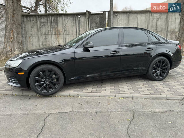 Черный Ауди А4, объемом двигателя 2 л и пробегом 175 тыс. км за 15500 $, фото 6 на Automoto.ua