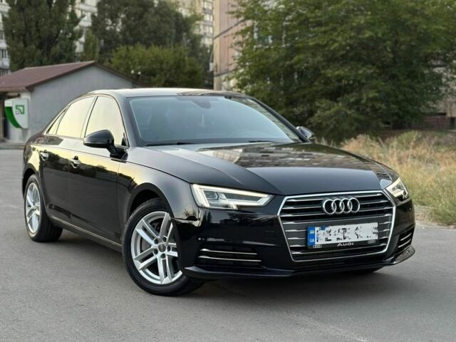 Черный Ауди А4, объемом двигателя 2 л и пробегом 110 тыс. км за 18000 $, фото 2 на Automoto.ua